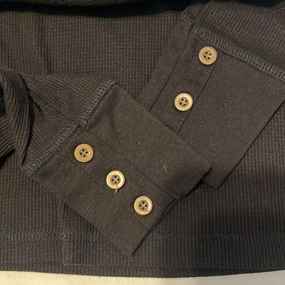 Colorstory black size L ribbed long sleeve button detail tshirt EUC runs small - Picture 5 of 12